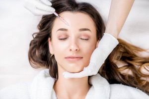 چه سنی برای تزریق بوتاکس مناسب است؟