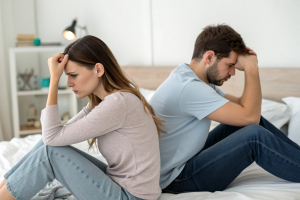 کاهش میل جنسی در رابطه طولانی: علت‌ها، پیامدها و راهکارهای بازگرداندن صمیمیت